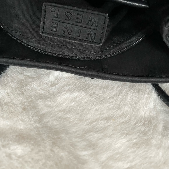 Nine West Bucket Bag, Black. - Picture 5 of 8